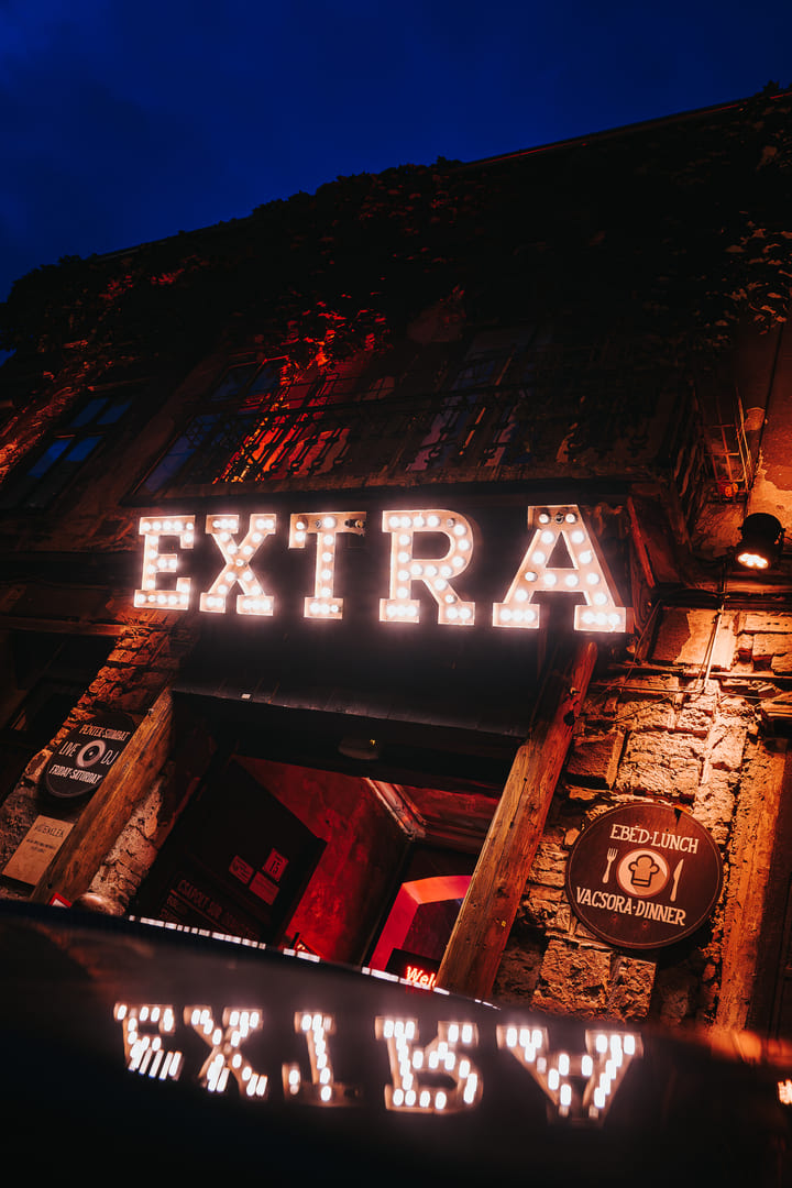 Extra